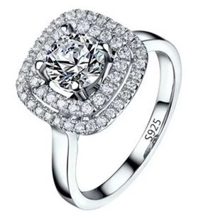 New Women’s Classic 925 Silver Sapphire Ring